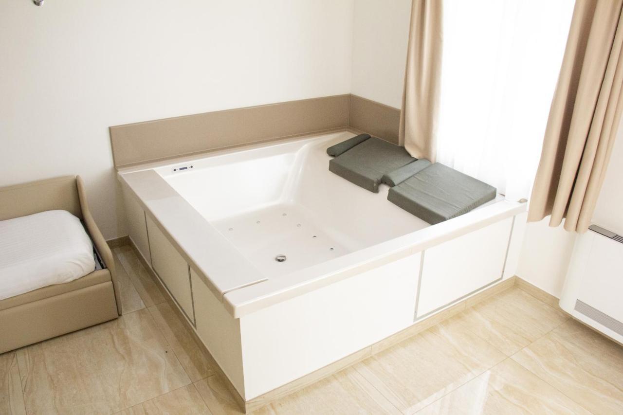 B&B Imperial Exclusive Rooms&Breakfast Porto Cesareo Exterior foto